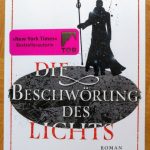 V. E. Schwab: Die Beschwörung des Lichts